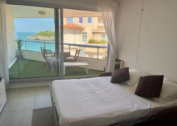 Front De - Luxe * Biarritz