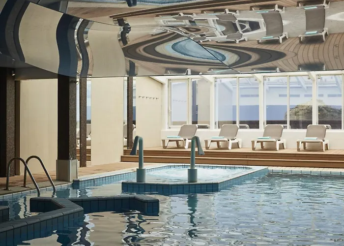 Front De - Luxe Lägenhet *